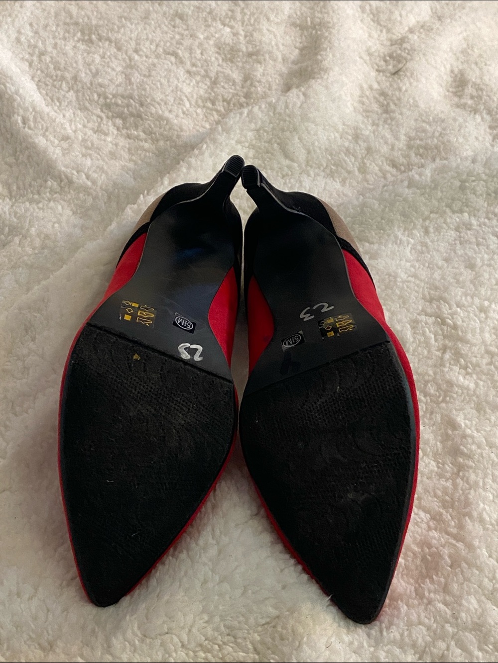 Chinese Laundry Red and Taupe Pointed-Toe Pumps - Picture 8 of 8